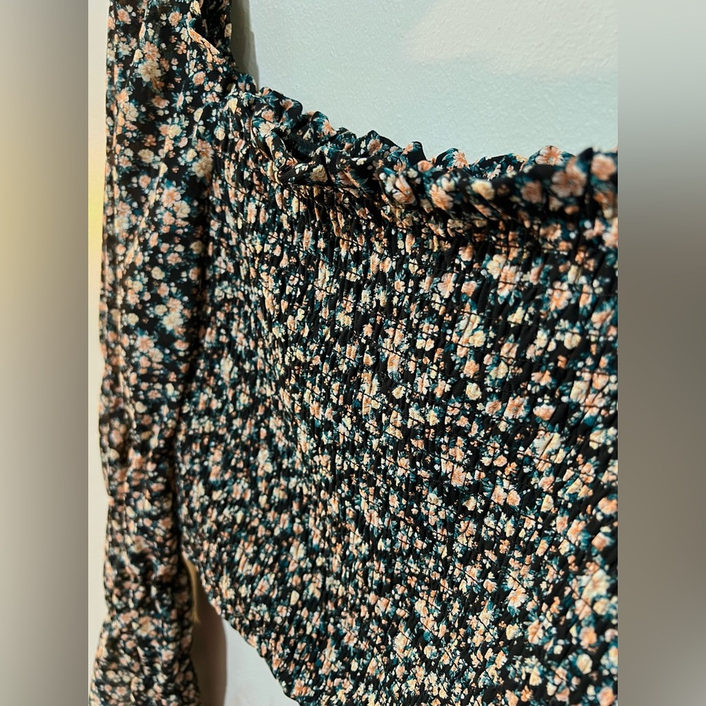 Off Shoulder Top - Picture 4 of 5